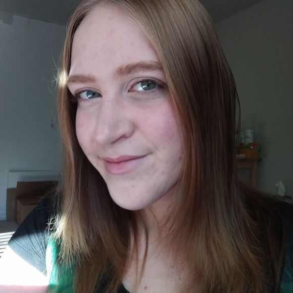 Meet your Posher, Simone - Picture 1 of 1